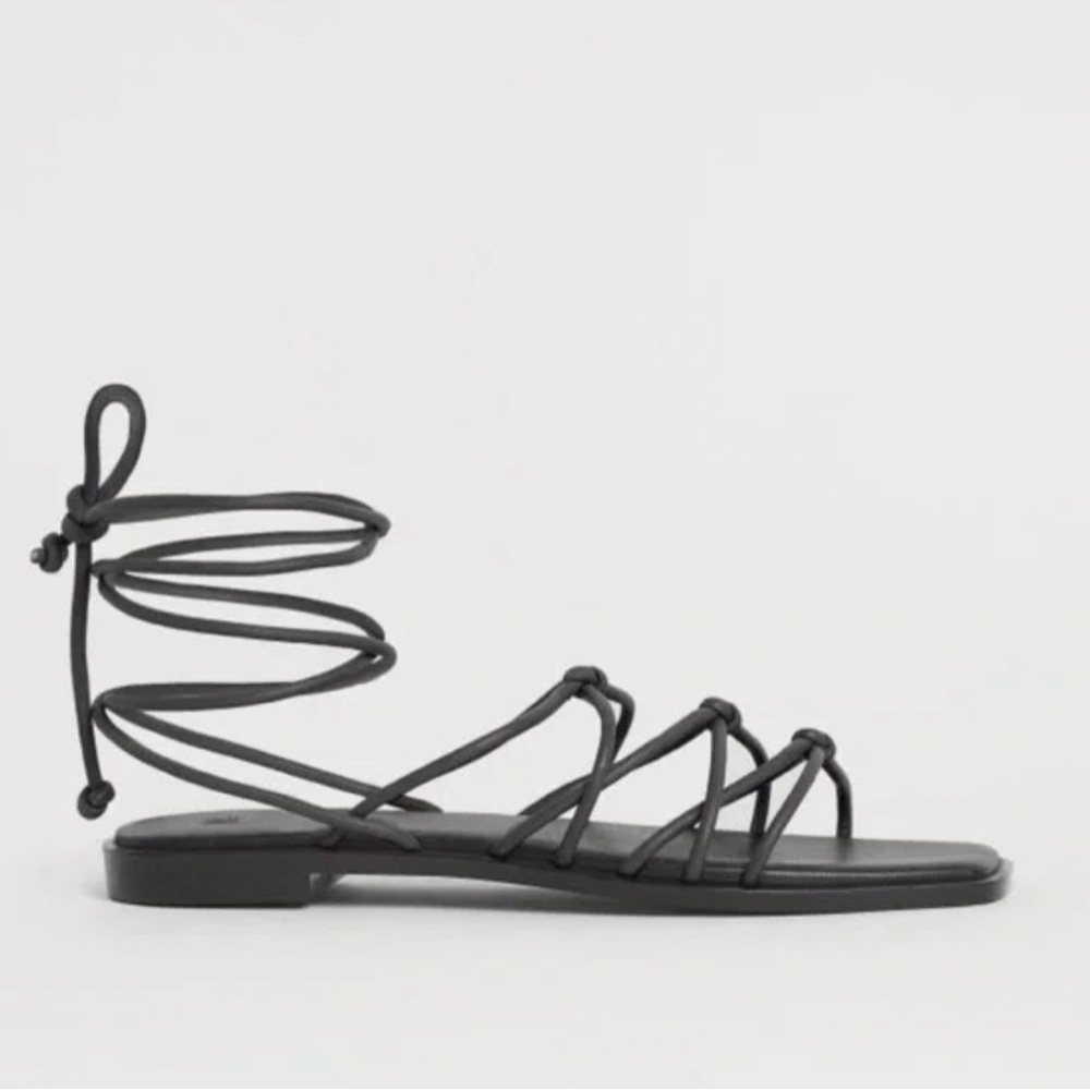 H&M Leather Ankle Wrap Knot Flat Sandals 8.5 like new!
